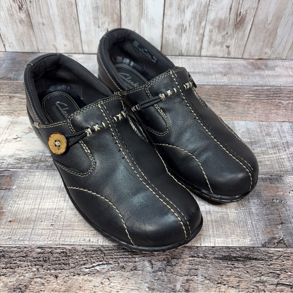 Clarks Bendables Women’s Black Leather Slip On Shoes Size 6M
